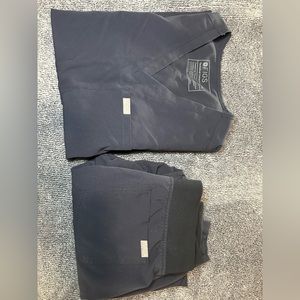 Catarina top, petite Zamora joggers, lightly worn can’t remember exact color